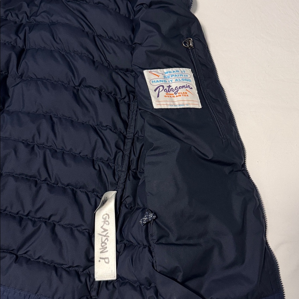 Patagonia Kids Down Sweater Vest - Size M - Picture 5 of 7
